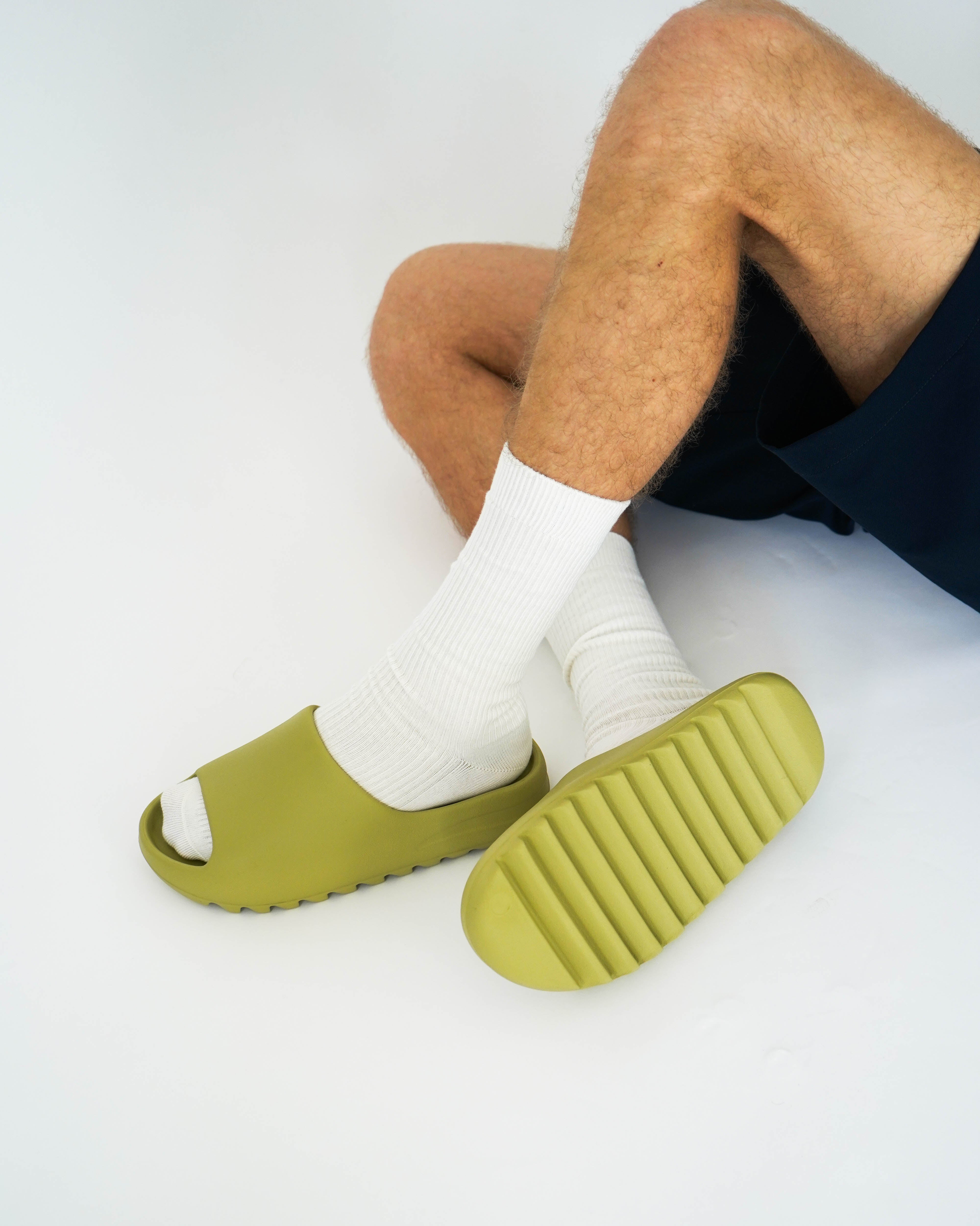 Yeezy Slide Resin Outfit Men On Feet Yeezy Slide Resin Mens Yeezy