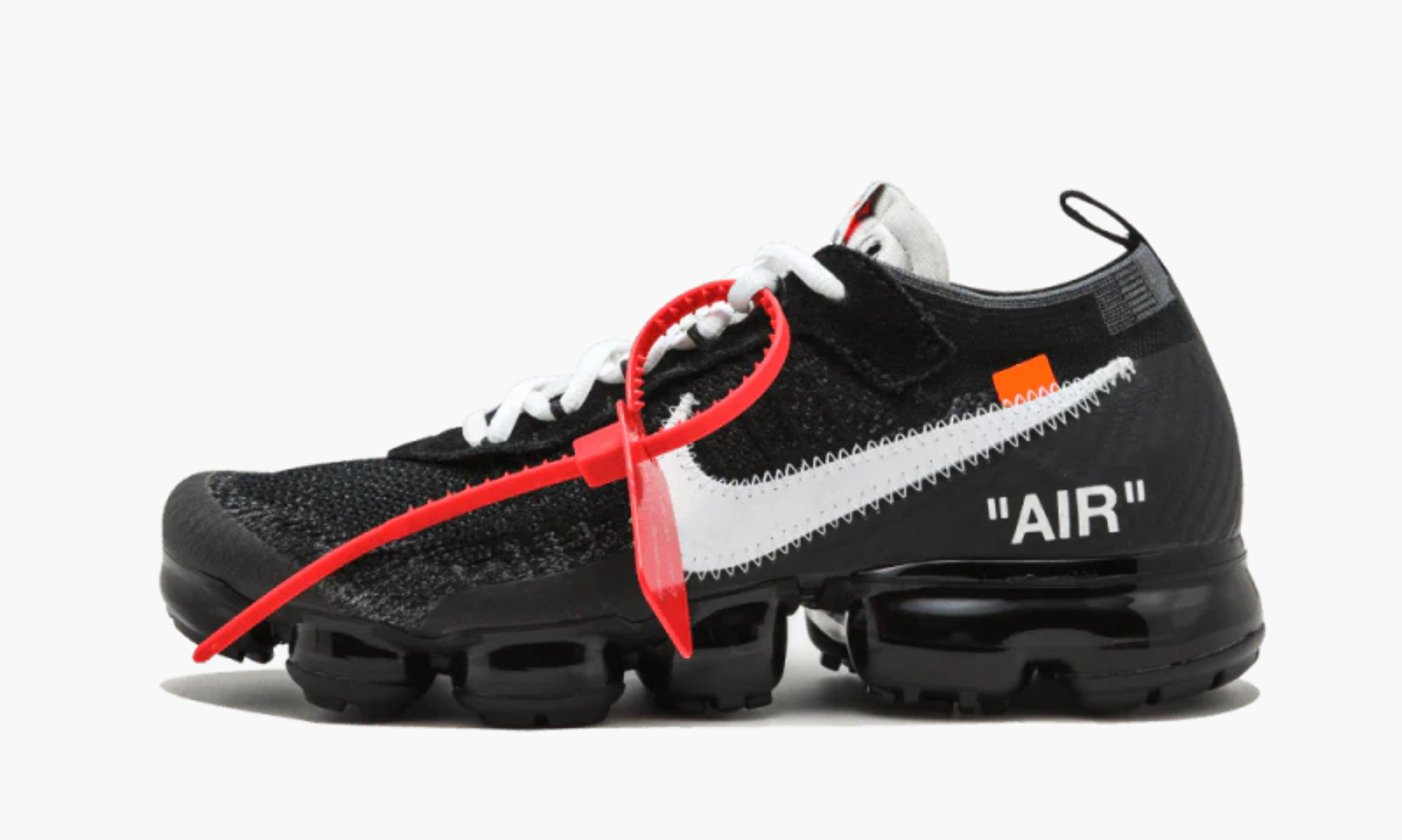 Black off clearance white vapormax